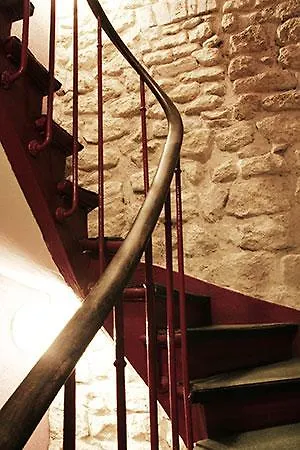 Aloha Eiffel Tower By Hiphophostels Hostel Paryż