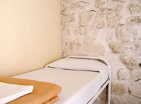 Hostel Aloha Eiffel Tower By Hiphophostels *